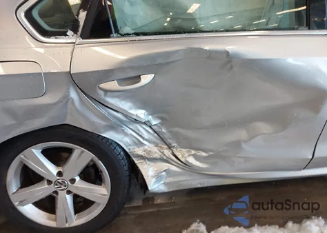 2013 Volkswagen Passat 2.5L Se from USA, damaged, VIN 1VWBP7A39DC040942